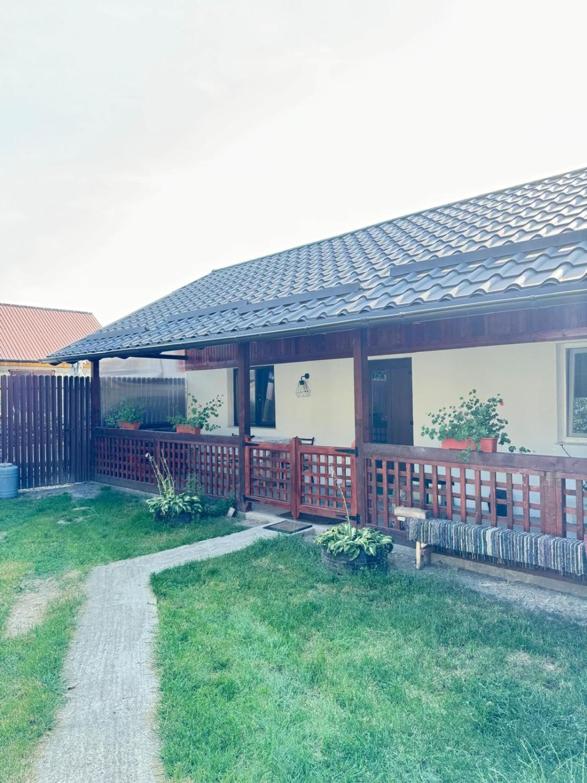 Pensiunea Cassandra Targu Neamt Exterior photo